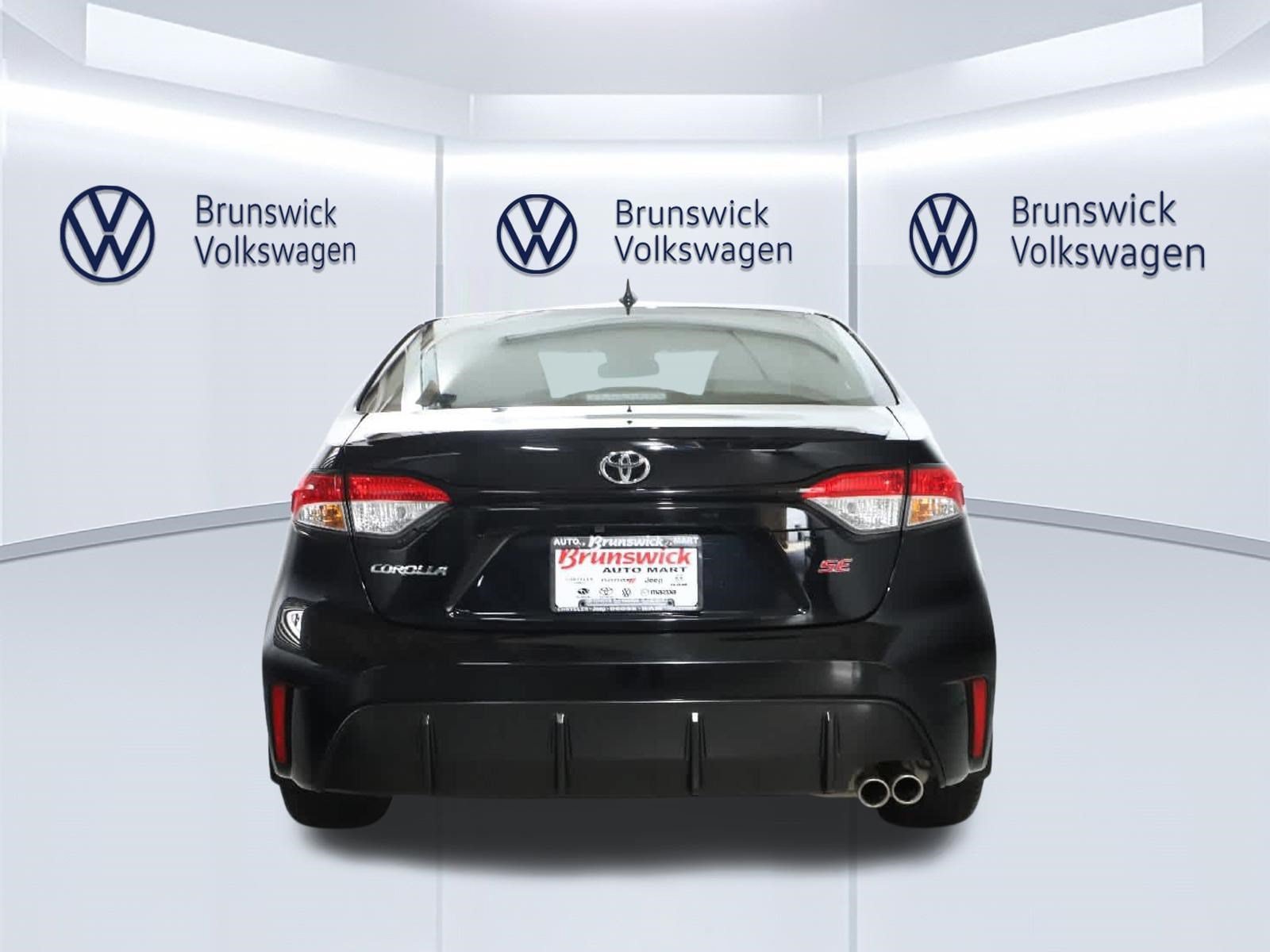 Certified 2024 Toyota Corolla SE w/ SE Premium Package FWD image 43