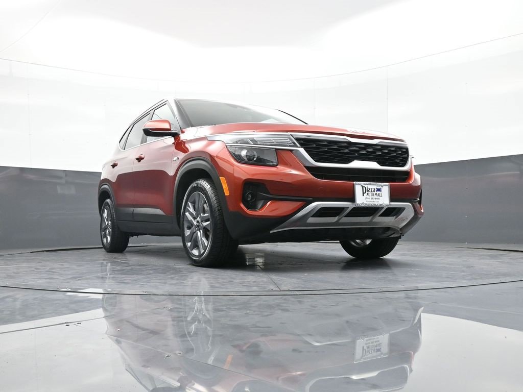 Certified 2022 Kia Seltos S image 27