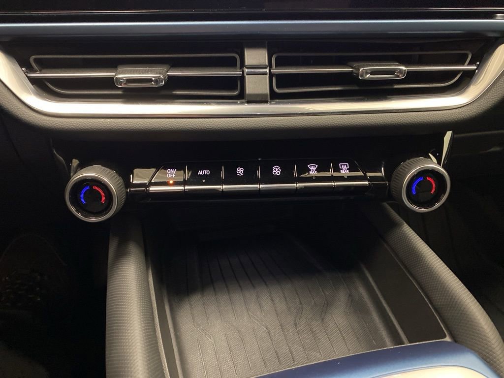 Used 2024 Chevrolet Equinox EV LT w/ Active Safety Package 3 image 20