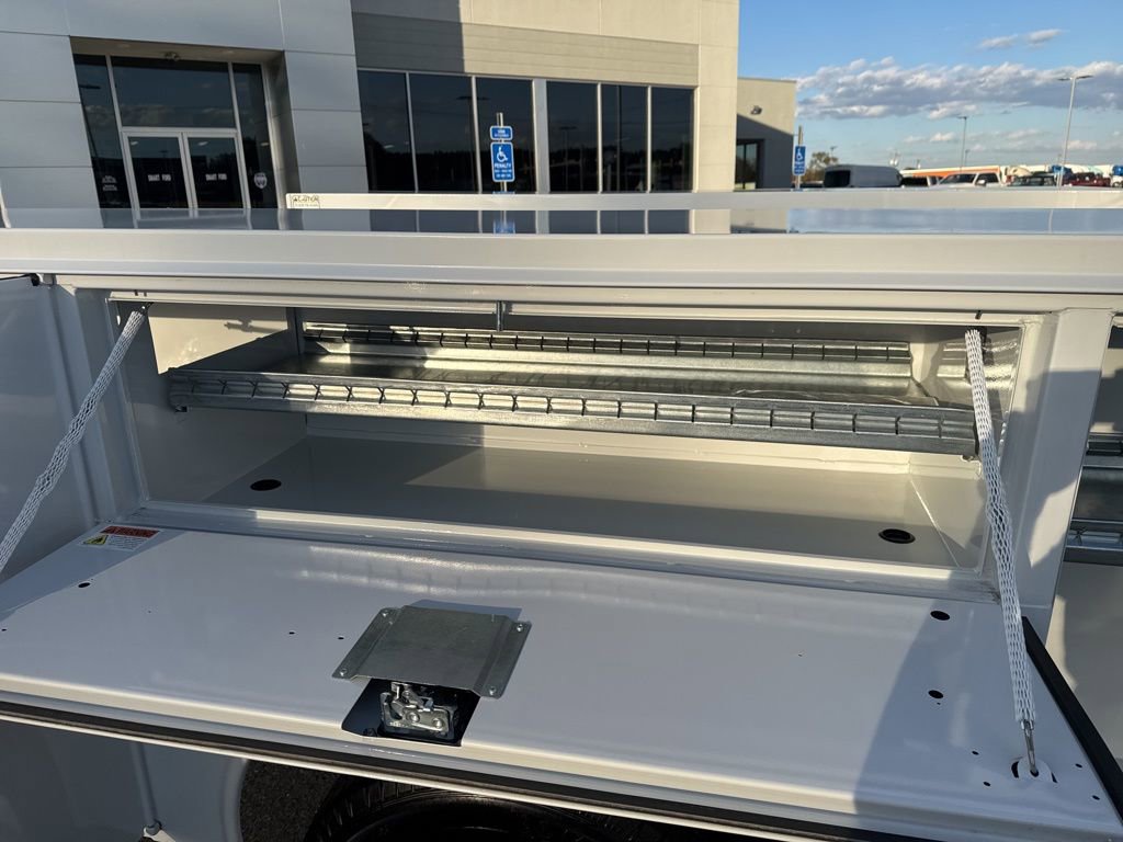 New 2026 Ford F350 XL w/ XL Chrome Package image 19