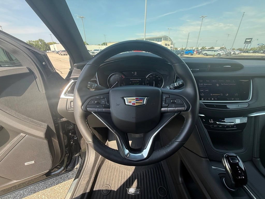 Certified 2024 Cadillac XT6 Luxury w/ LPO, Floor Liner Package AWD/4WD image 18