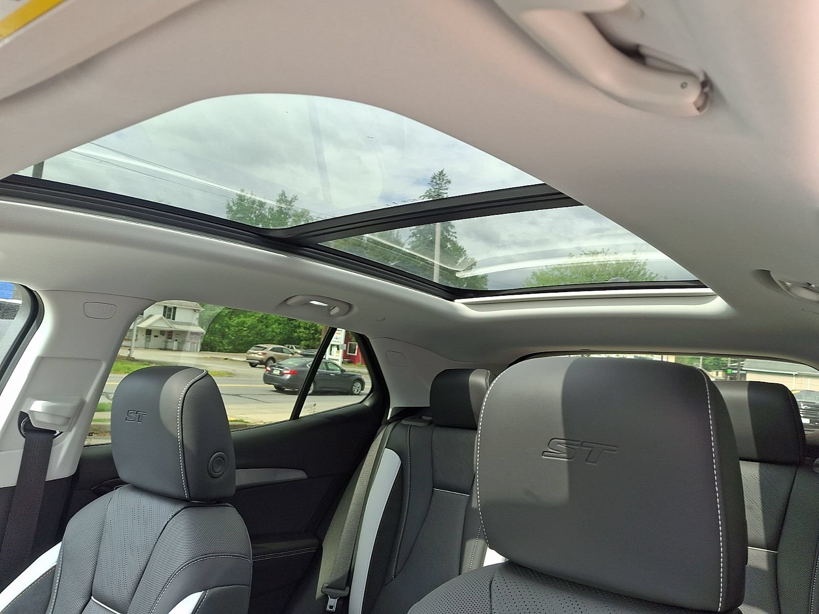 New 2026 Buick Envision Sport Touring AWD/4WD image 14