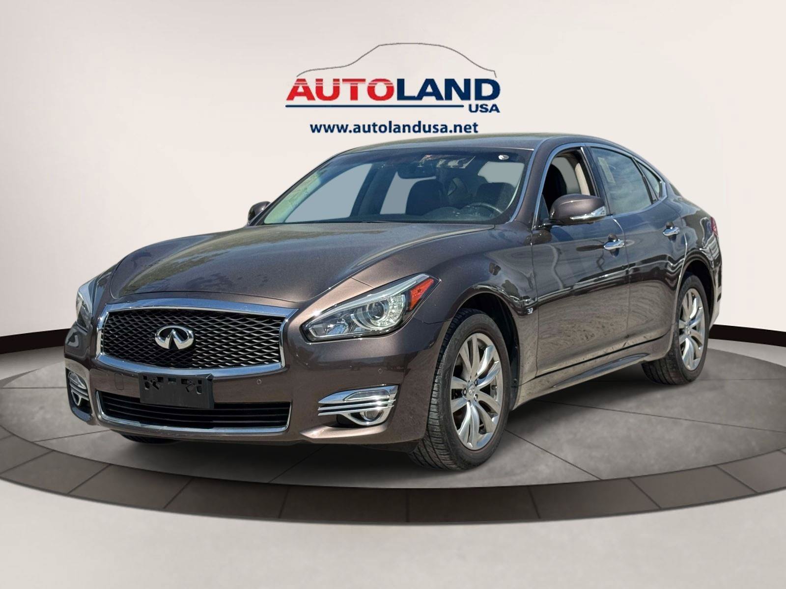 Used 2019 INFINITI Q70 Luxe