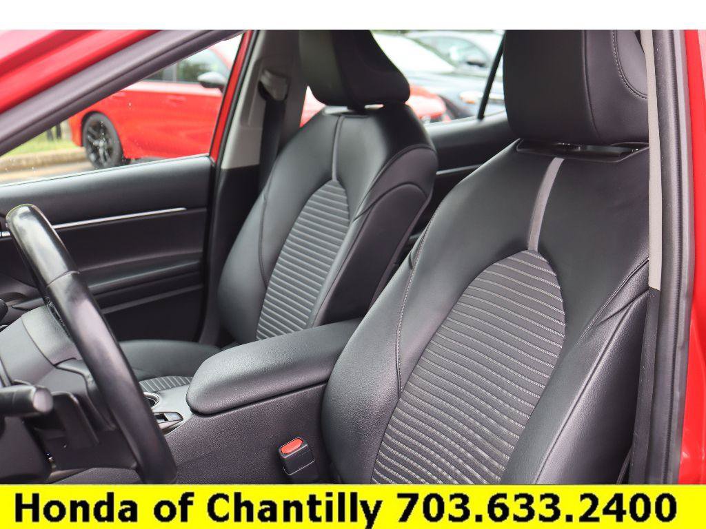 Used 2021 Toyota Camry SE FWD image 20