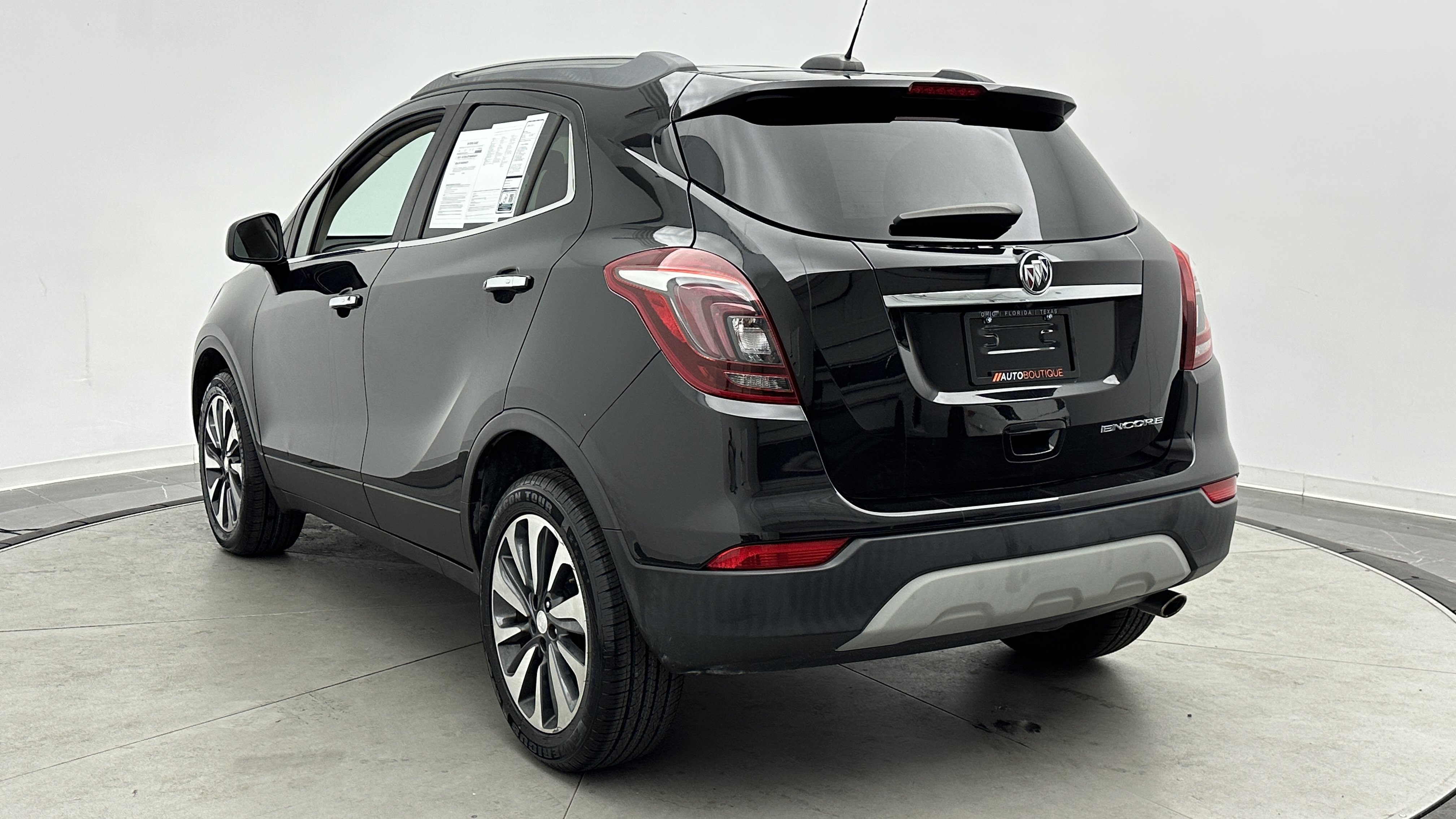 Used 2021 Buick Encore Preferred w/ Safety Package FWD image 5