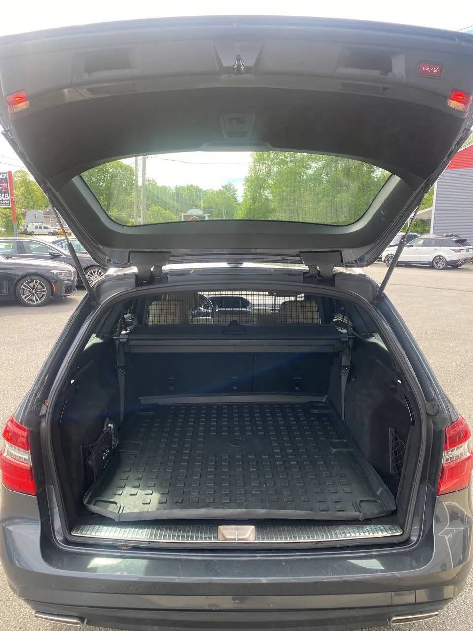Used 2013 Mercedes-Benz E 350 4MATIC Wagon image 6
