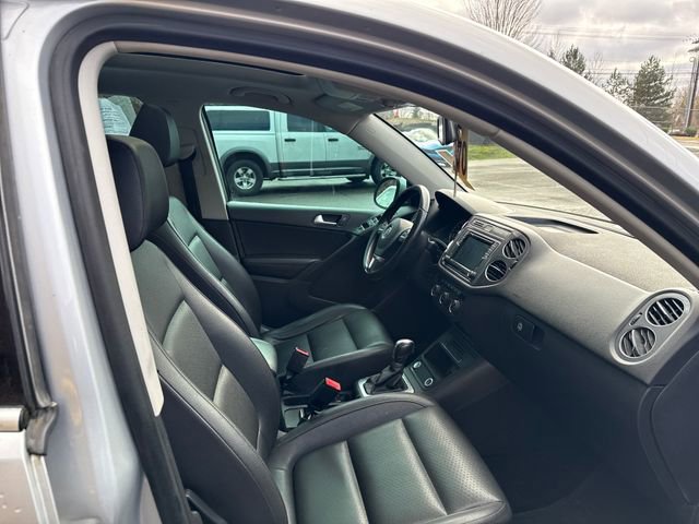 Used 2016 Volkswagen Tiguan SE image 11