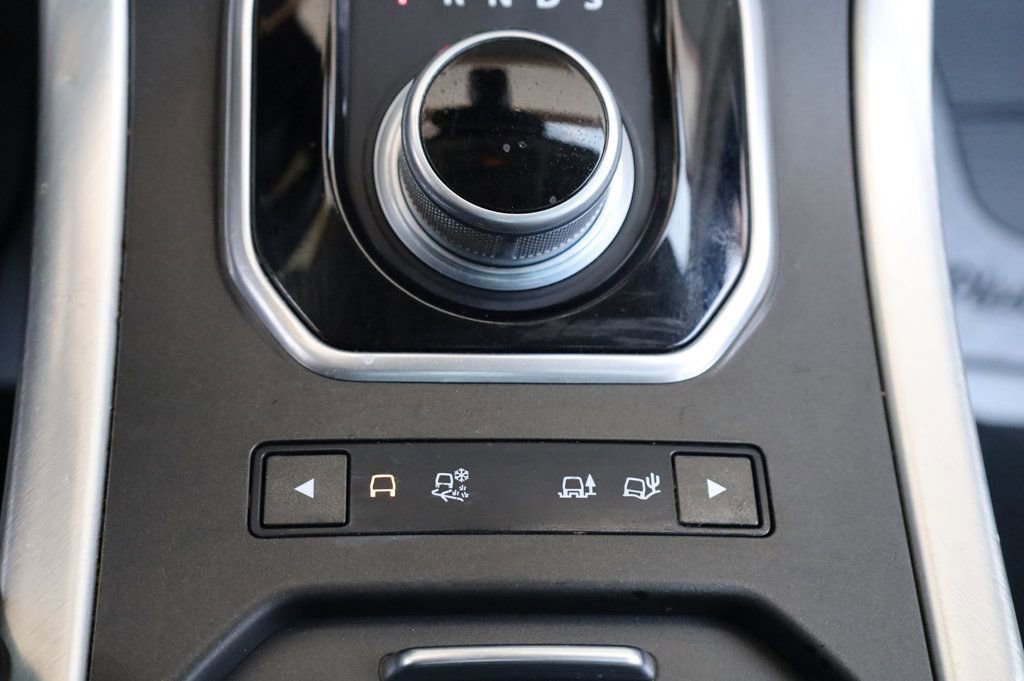 Used 2015 Land Rover Range Rover Evoque Pure Plus image 37