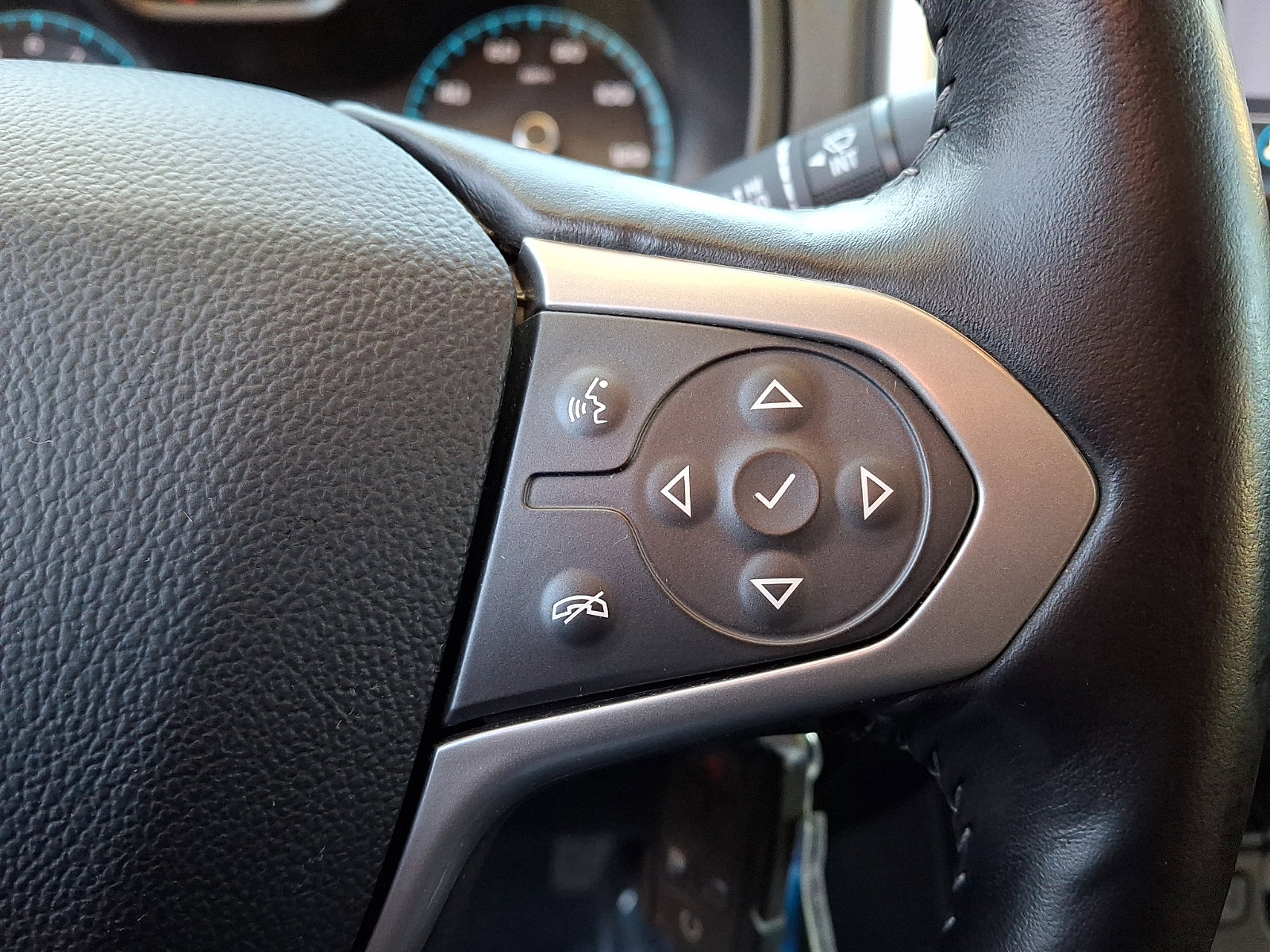 Used 2019 Chevrolet Colorado LT w/ Redline Special Edition image 23