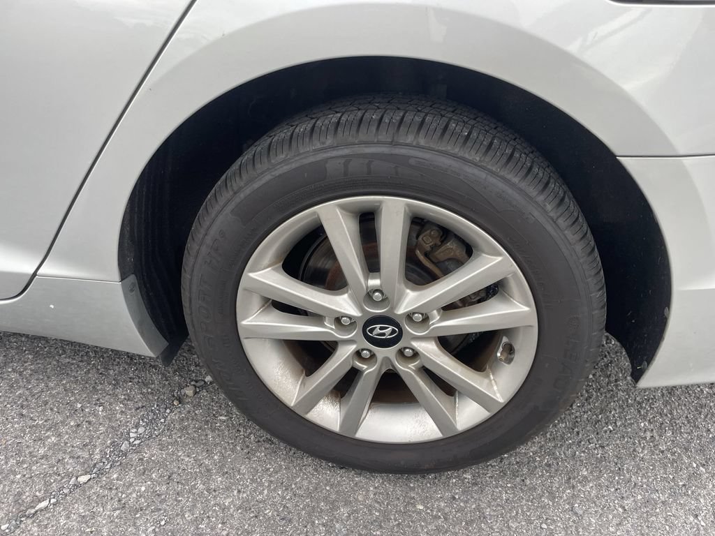 Used 2017 Hyundai Sonata SE FWD image 7