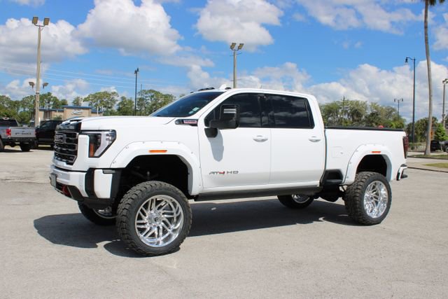 Used 2025 GMC Sierra 2500 AT4 w/ AT4 Premium Plus Package AWD/4WD image 5