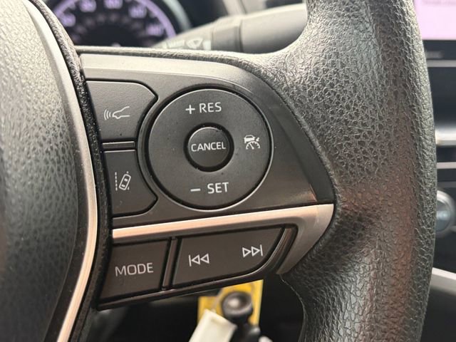 Used 2022 Toyota Camry LE image 8