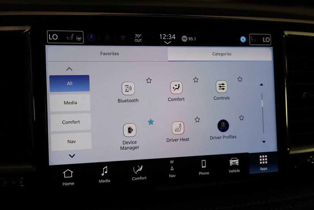 New 2026 Chrysler Pacifica Limited w/ Uconnect Theater Family Group image 39