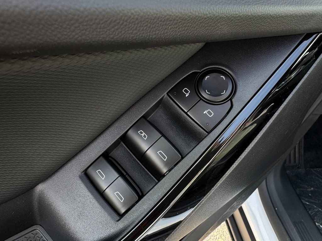 New 2026 Chevrolet Equinox LT w/ LPO, Floor Liner Package image 12