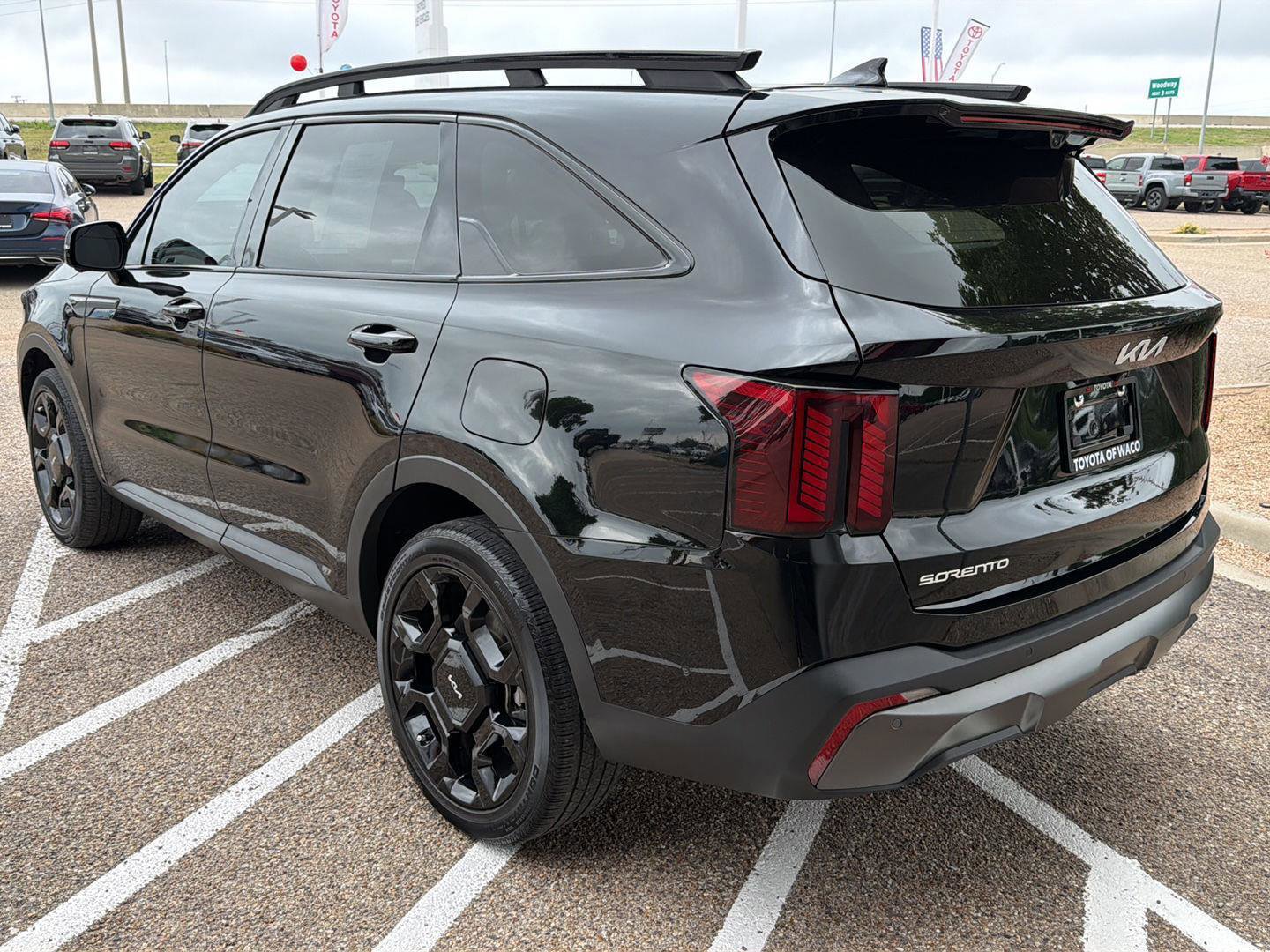 Used 2024 Kia Sorento SX Prestige w/ Sage Leather Package image 5