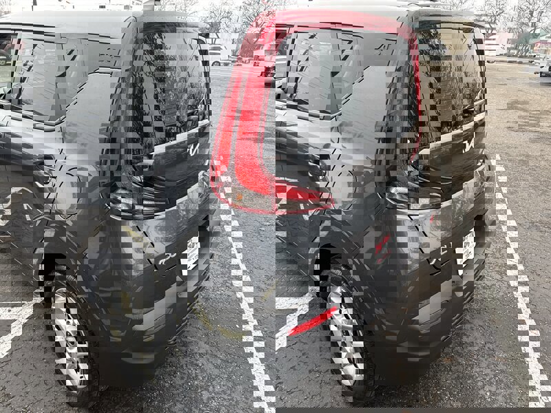 Used 2022 Kia Soul LX w/ Technology Package image 7