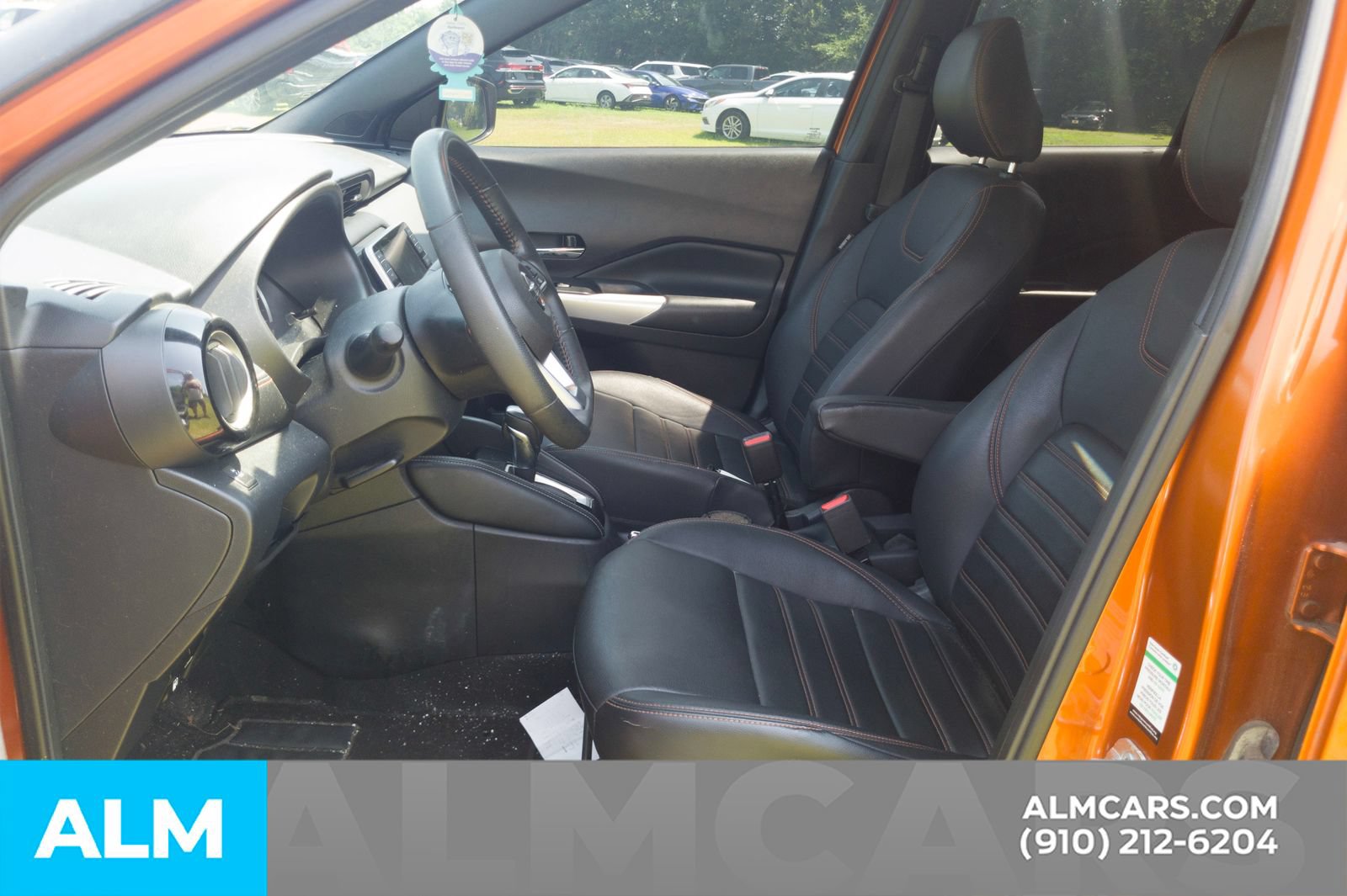 Used 2019 Nissan Kicks S FWD image 7
