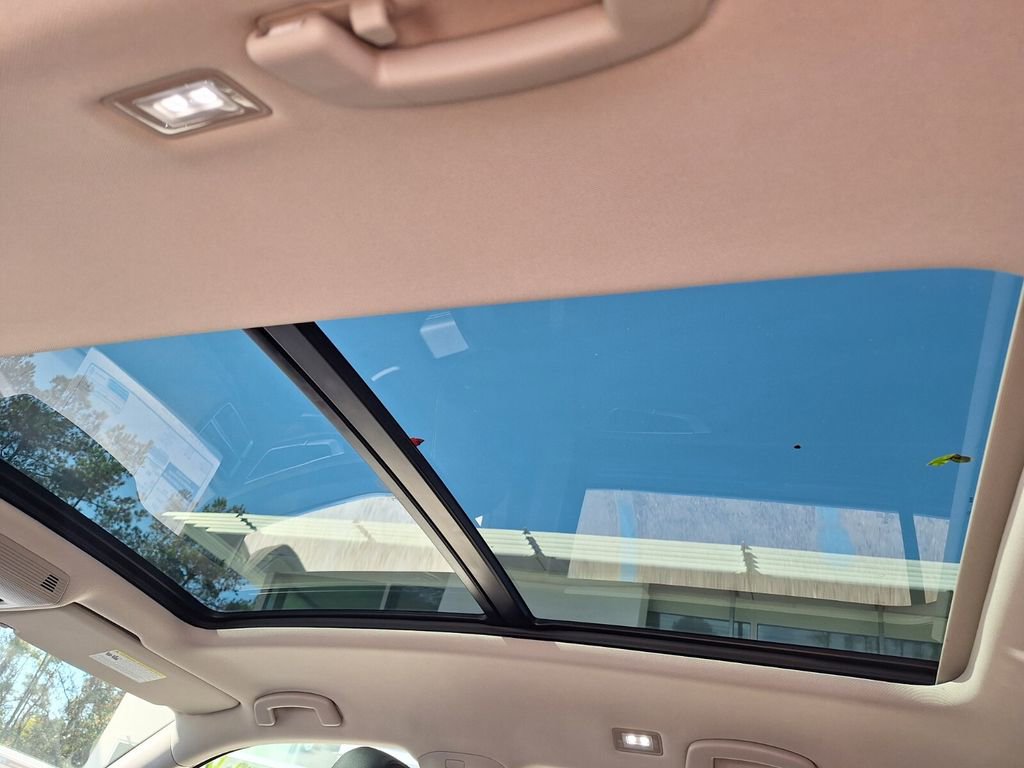 New 2026 Volkswagen Atlas SE image 10