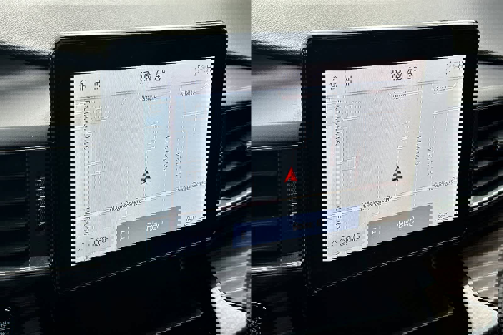 Certified 2022 Ford Explorer Limited w/ Equipment Group 301A image 20