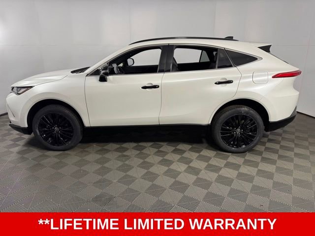 Used 2024 Toyota Venza Nightshade image 3