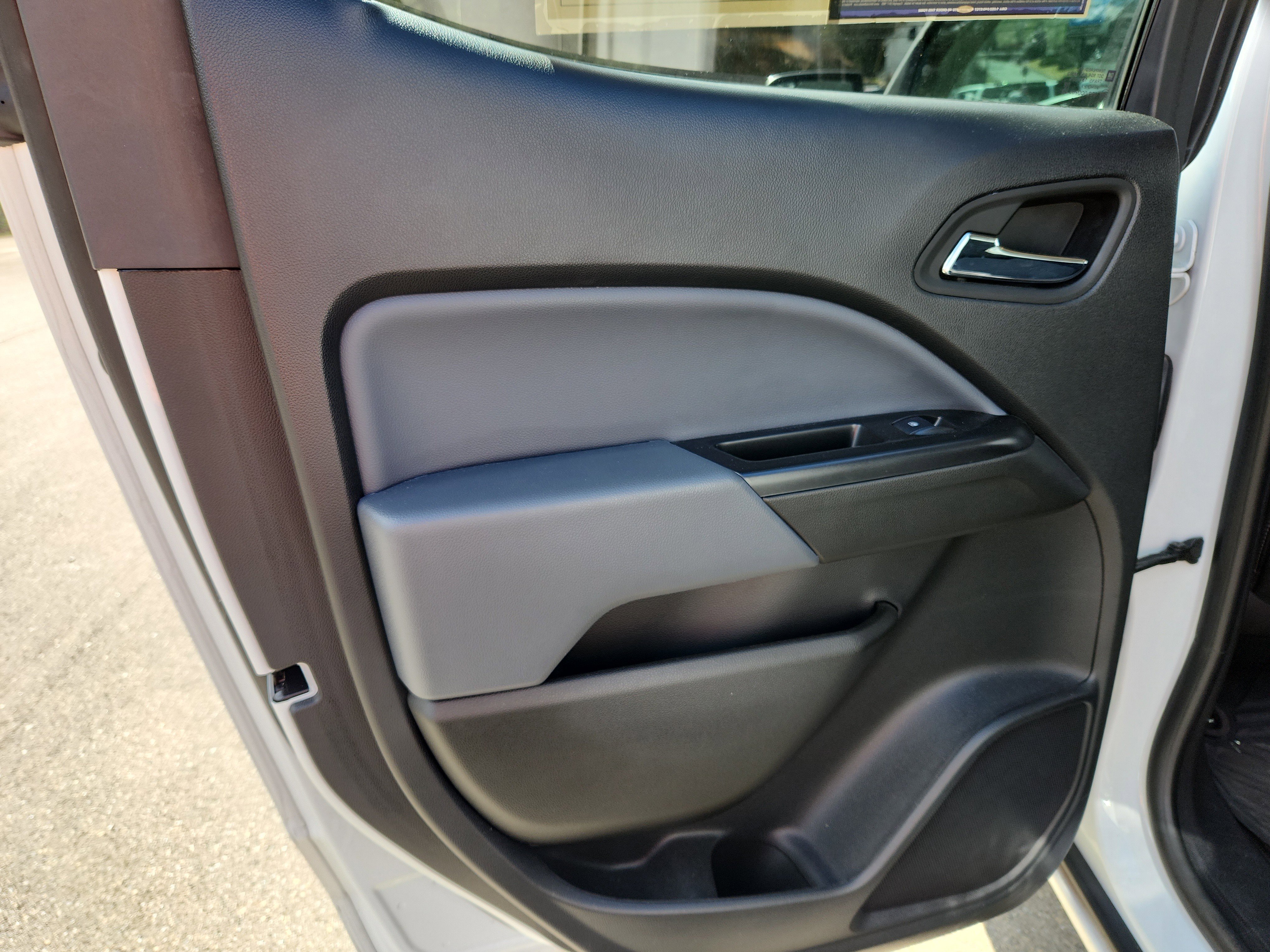 Used 2022 Chevrolet Colorado Z71 image 37