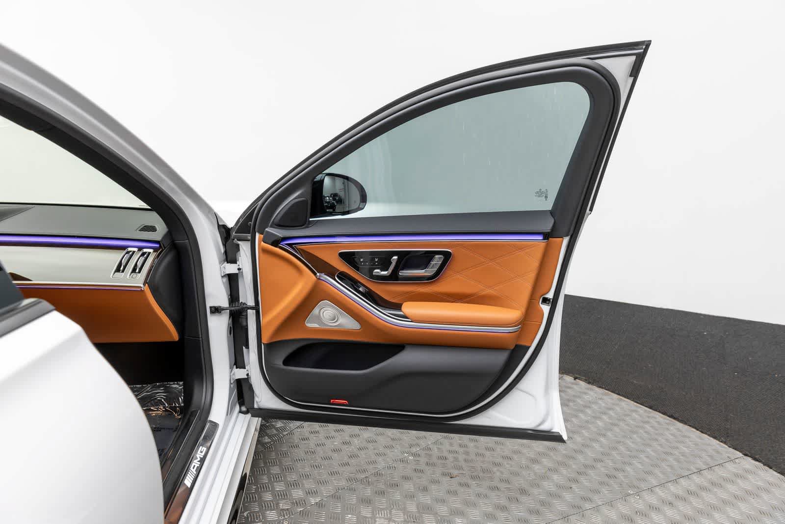 Used 2025 Mercedes-Benz S 63 AMG S w/ Rear Seat Package image 55