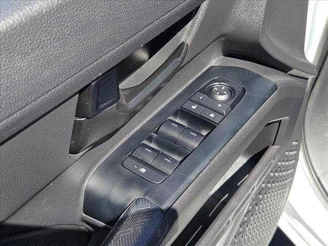 Used 2025 Toyota Tacoma SR5 AWD/4WD image 11