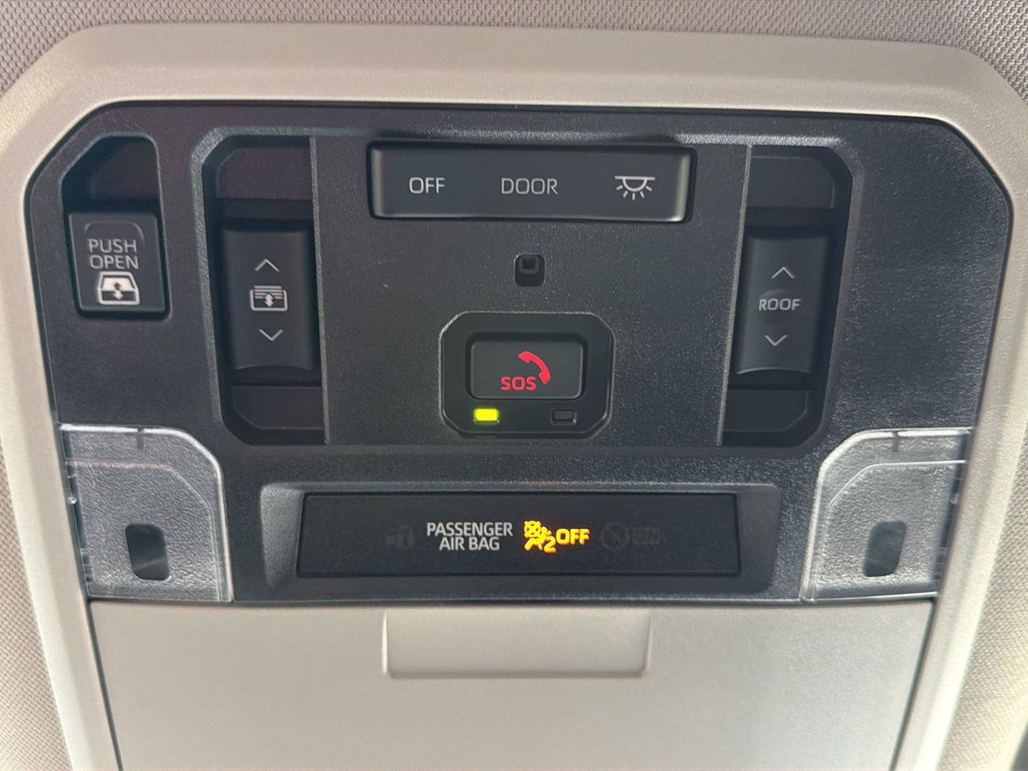 Used 2024 Toyota Tundra Limited AWD/4WD image 28