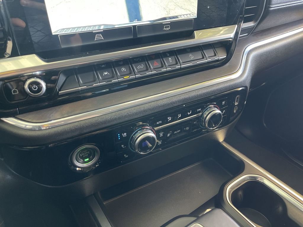 Used 2023 GMC Sierra 1500 SLT w/ SLT Premium Package AWD/4WD image 35
