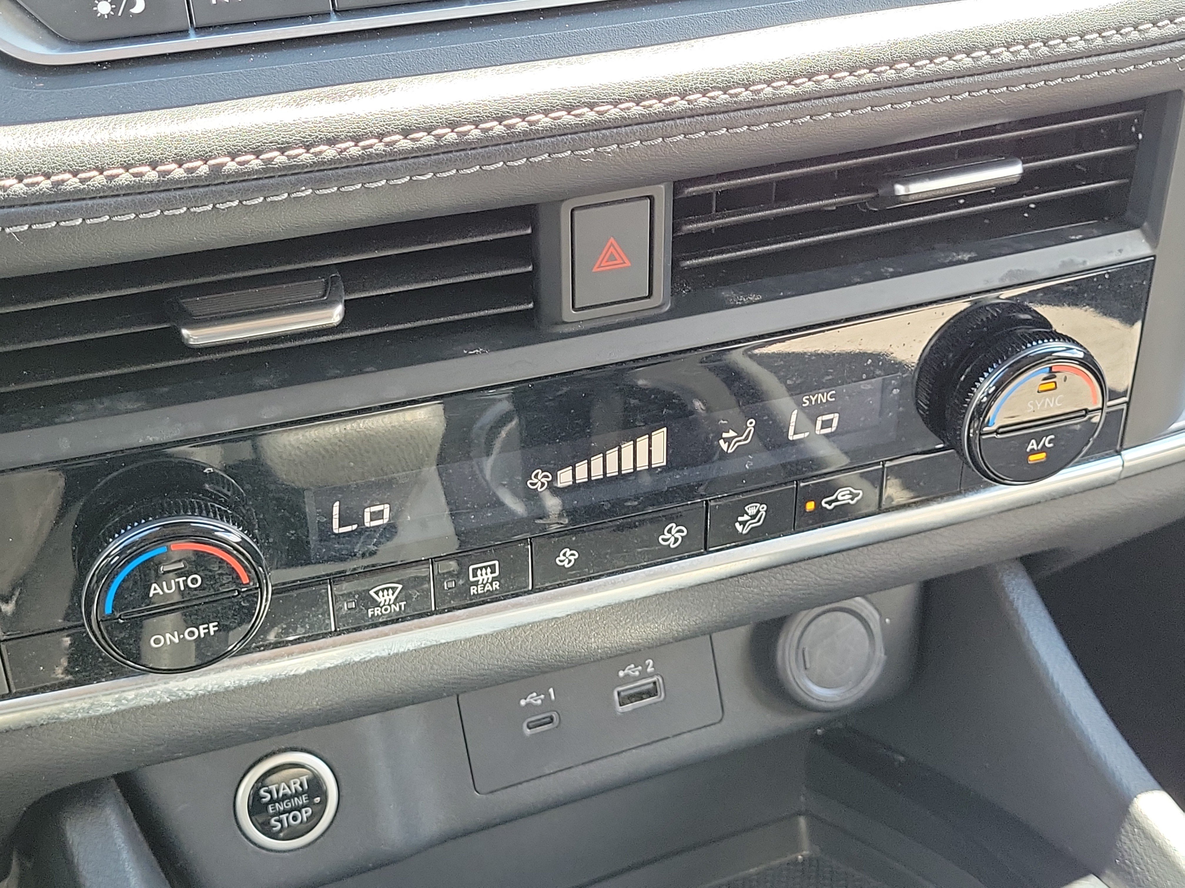 Used 2023 Nissan Rogue SV FWD image 28