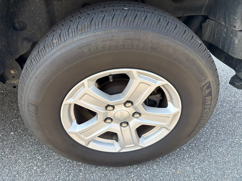 Used 2019 Jeep Wrangler Unlimited Sport S AWD/4WD image 12