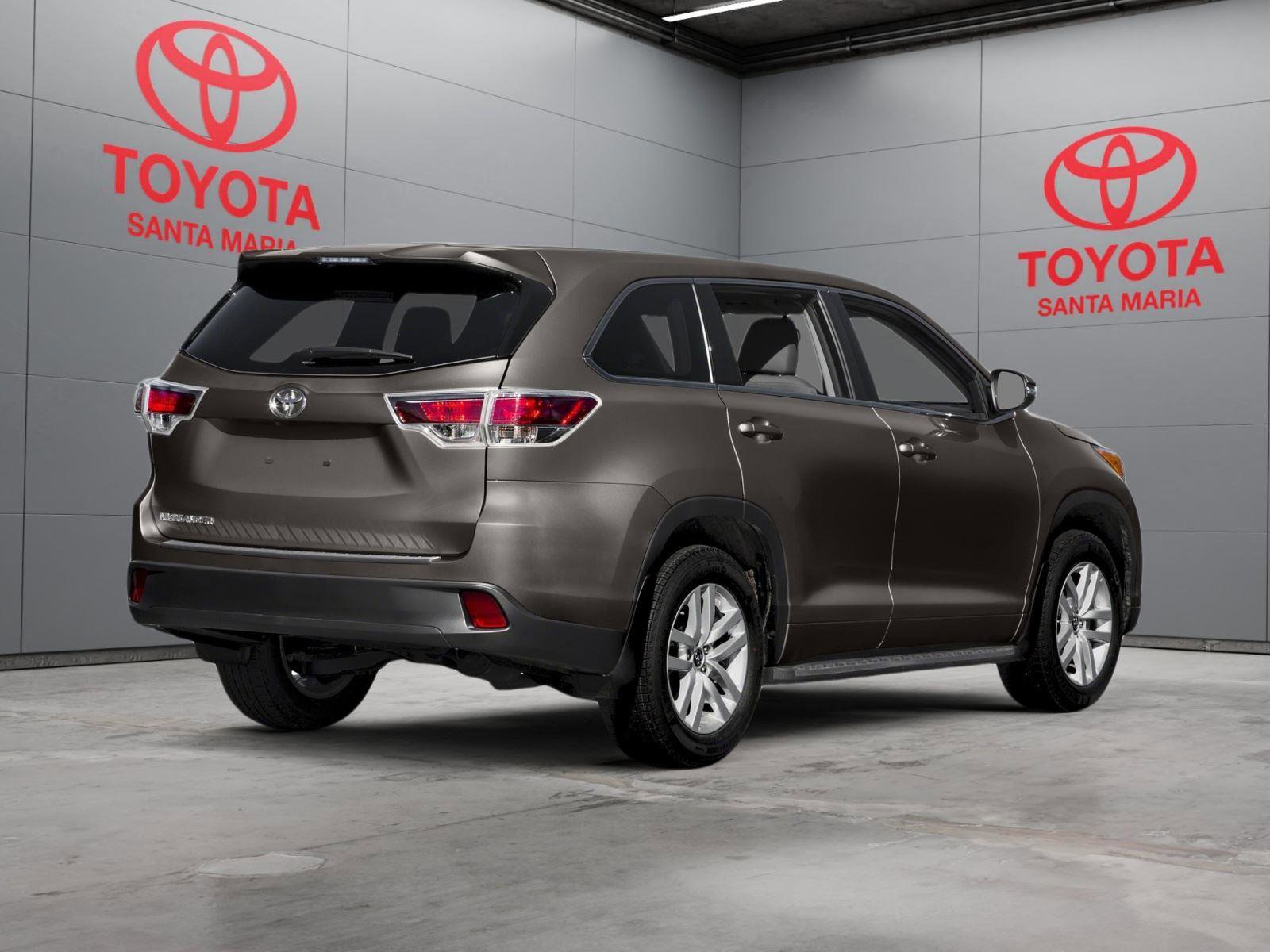 Used 2016 Toyota Highlander LE FWD image 2