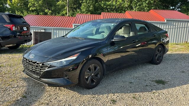 Used 2021 Hyundai Elantra SEL FWD image 3