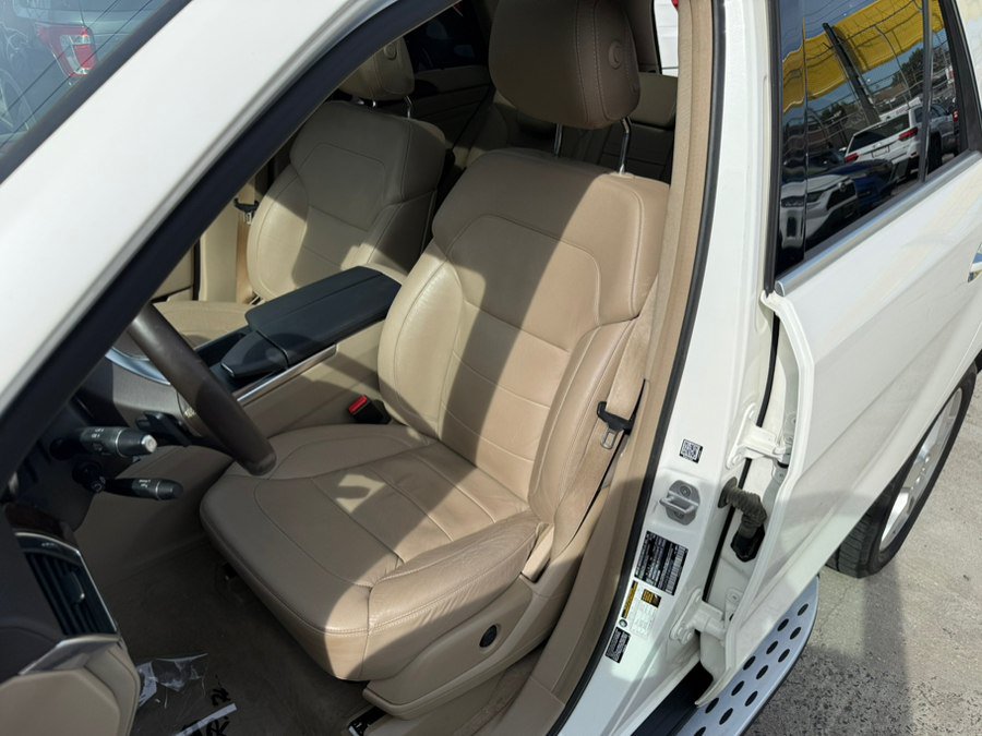 Used 2015 Mercedes-Benz ML 400 4MATIC w/ Lighting Package image 7