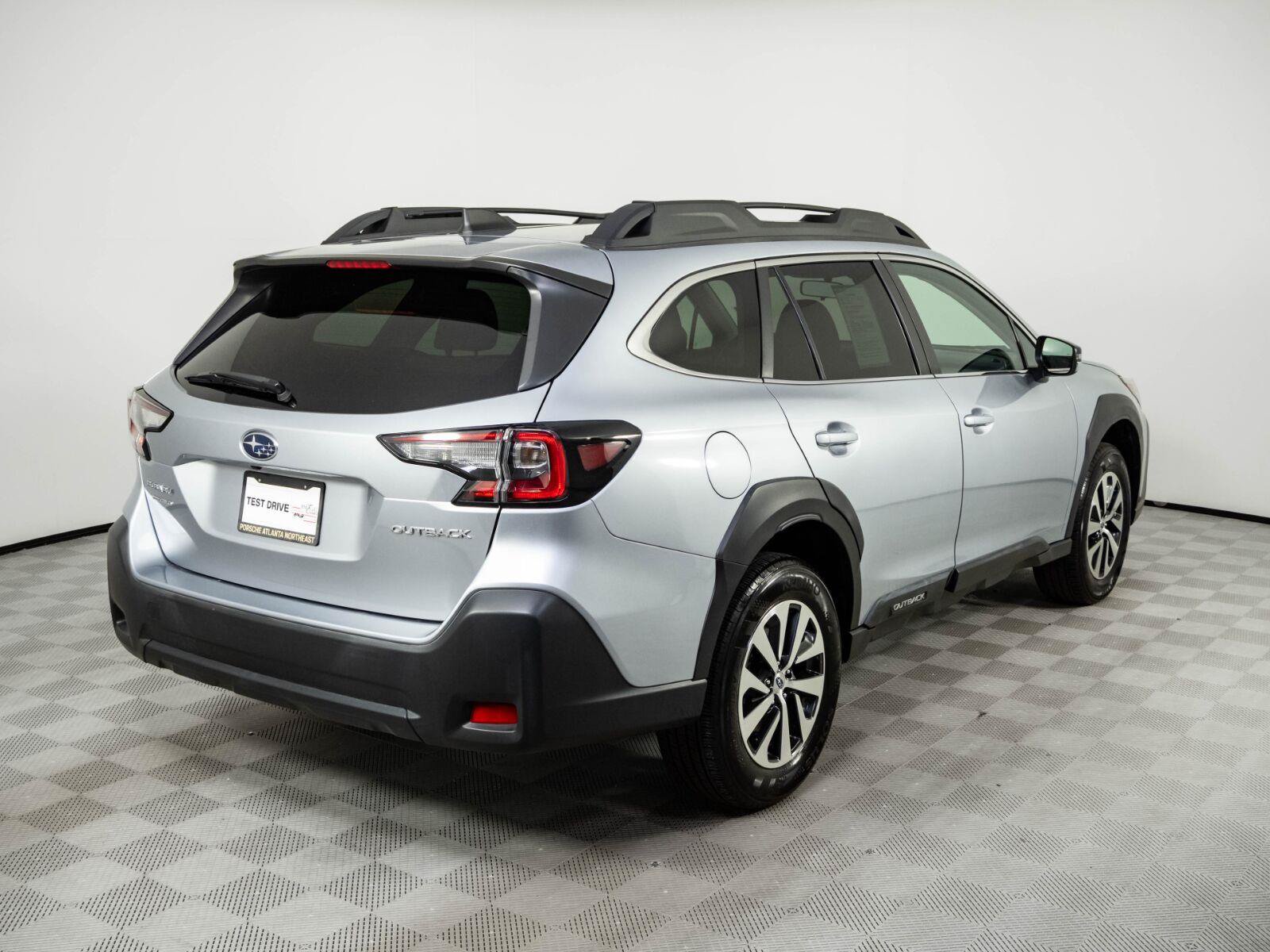 Used 2024 Subaru Outback Premium AWD/4WD image 26