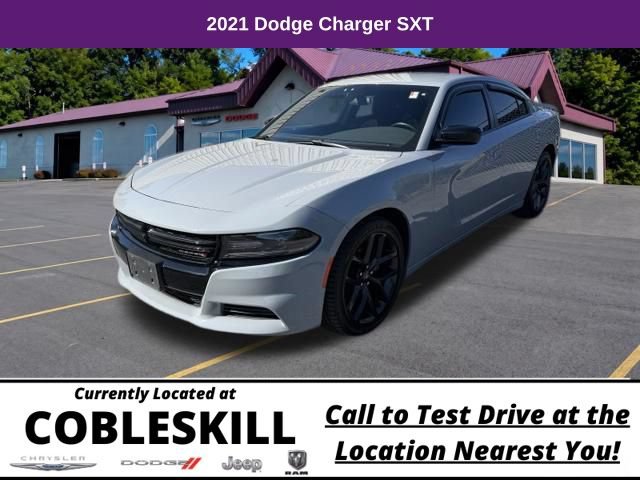 Used 2021 Dodge Charger SXT w/ Blacktop Package RWD image 8