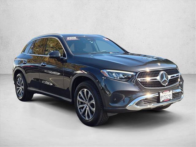 Used 2026 Mercedes-Benz GLC 300 image 3