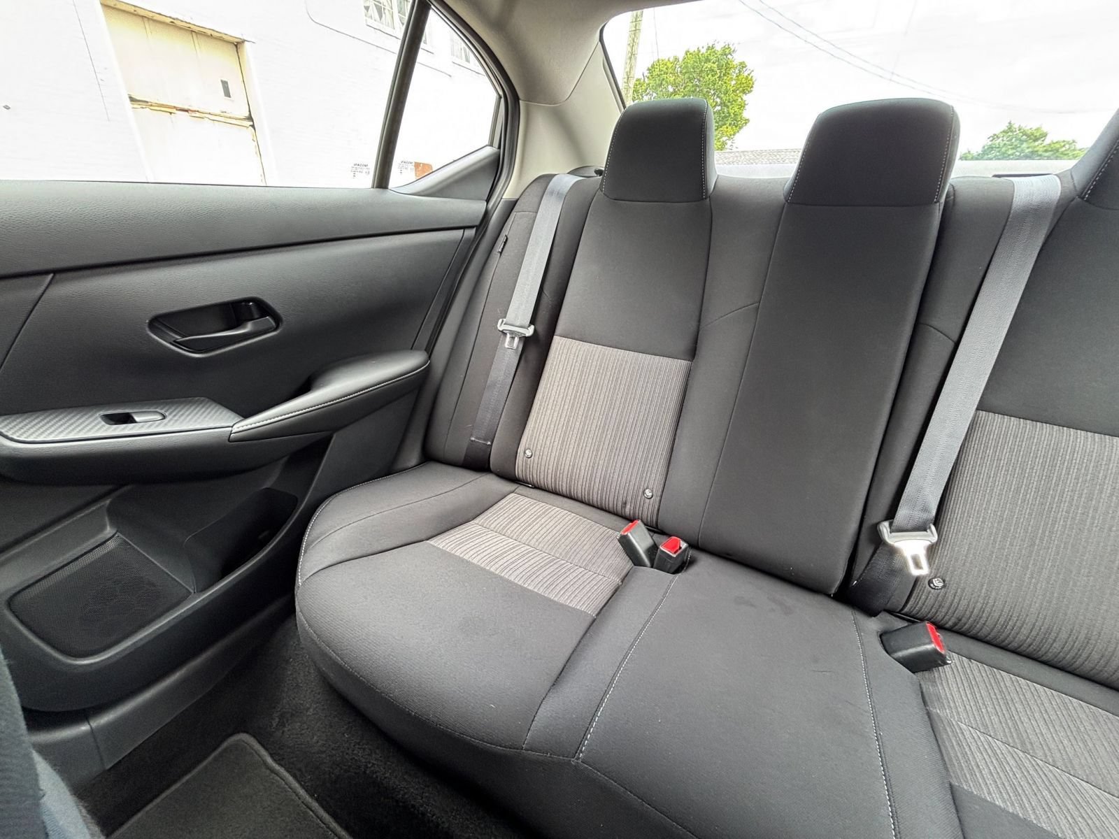 Used 2025 Nissan Sentra SV FWD image 38