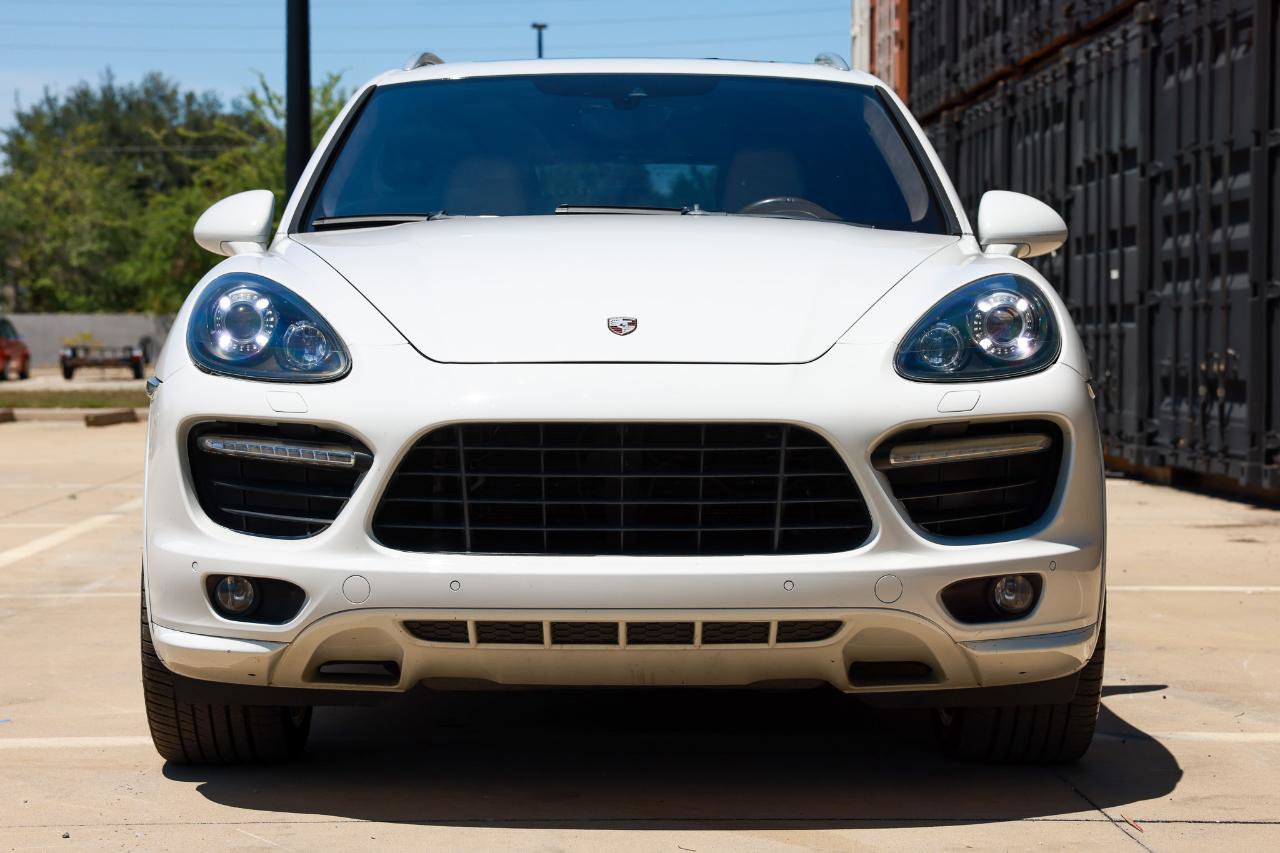 Used 2014 Porsche Cayenne GTS AWD/4WD image 17