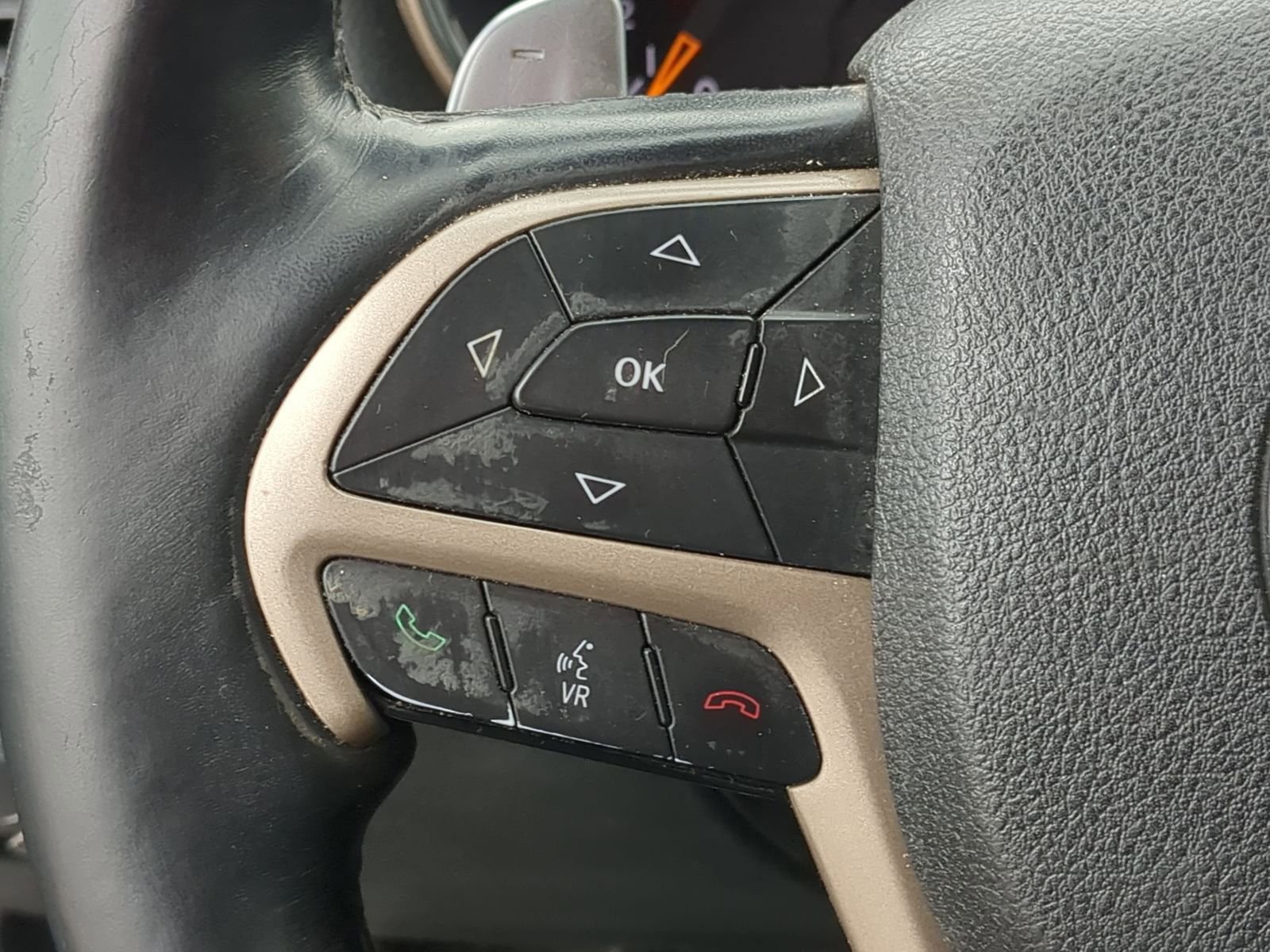 Used 2015 Jeep Grand Cherokee Limited image 29