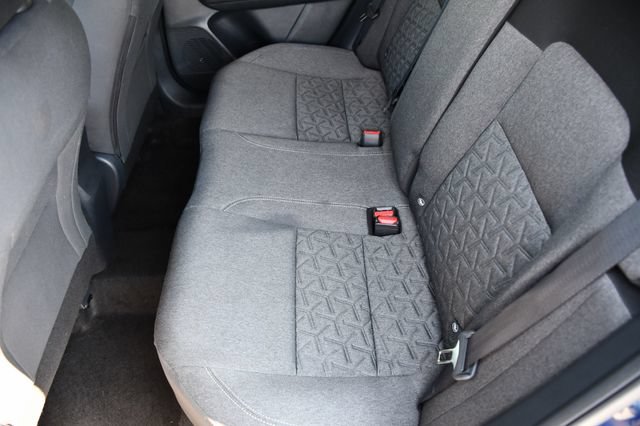 Used 2025 Nissan Kicks SV FWD image 18