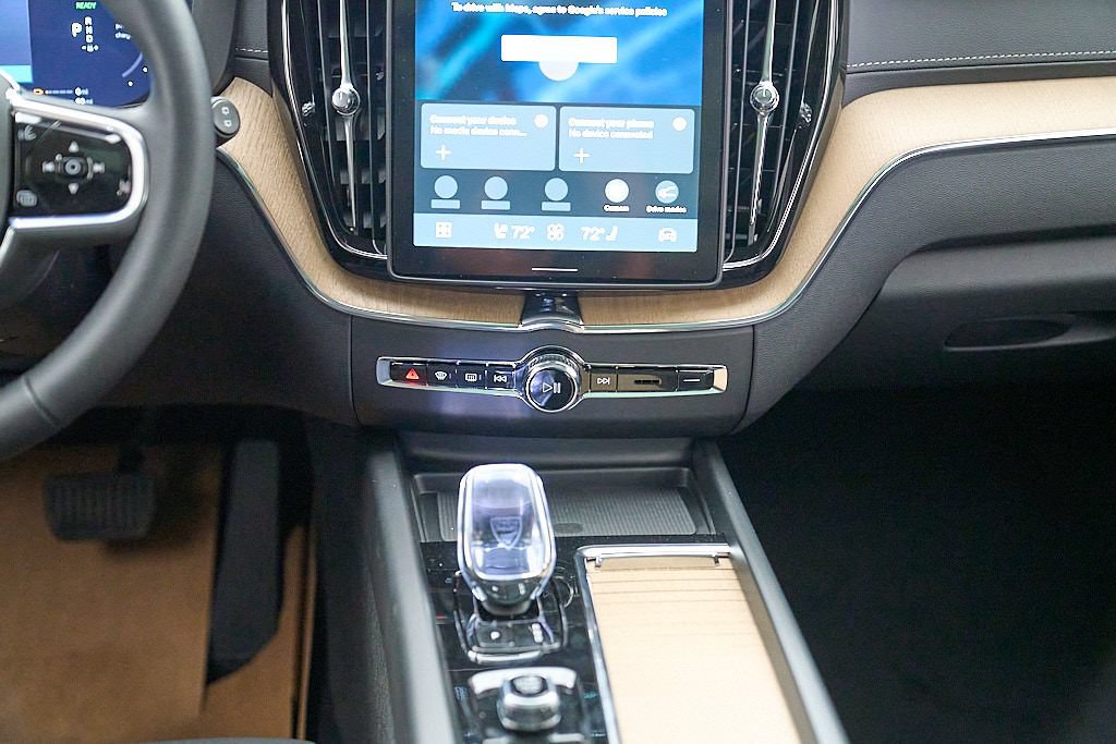 New 2026 Volvo XC60 T8 Ultra w/ Climate Package AWD/4WD image 29