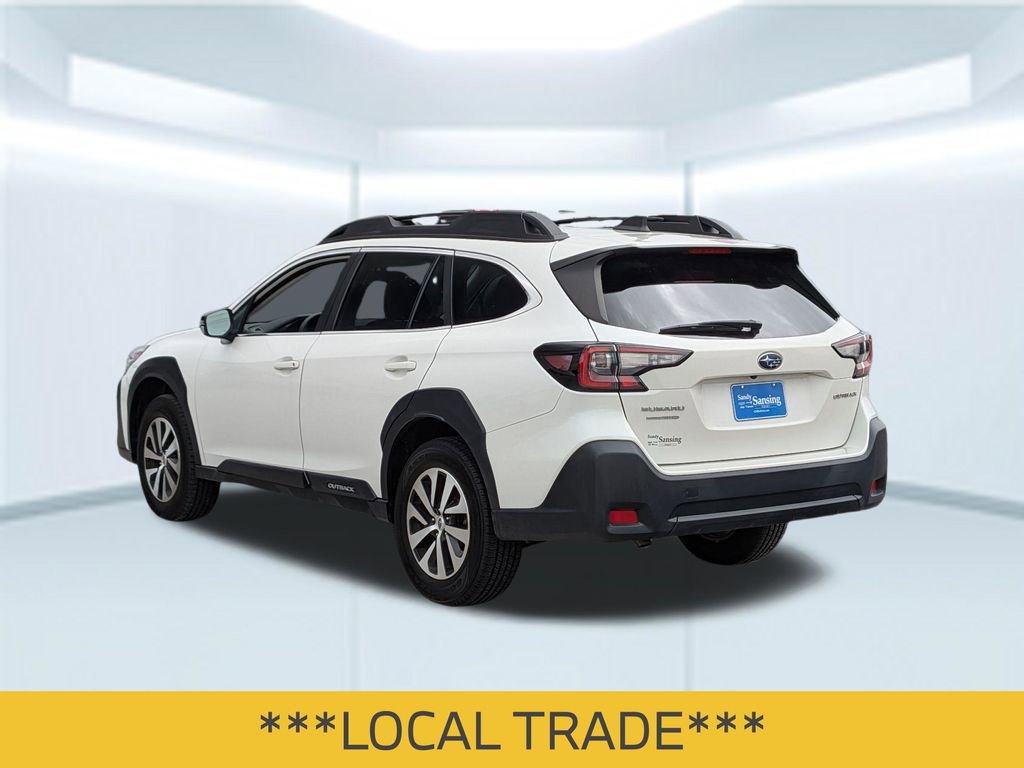 Used 2023 Subaru Outback Premium AWD/4WD image 4
