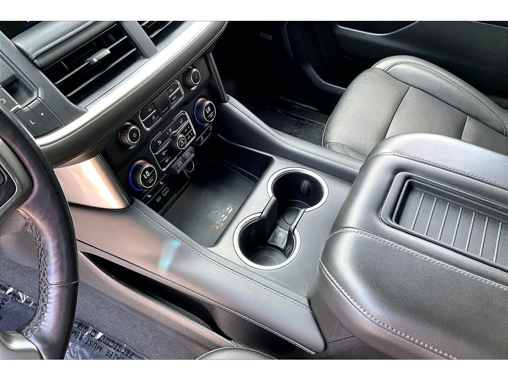 Used 2022 Chevrolet Tahoe Z71 w/ Luxury Package AWD/4WD image 18