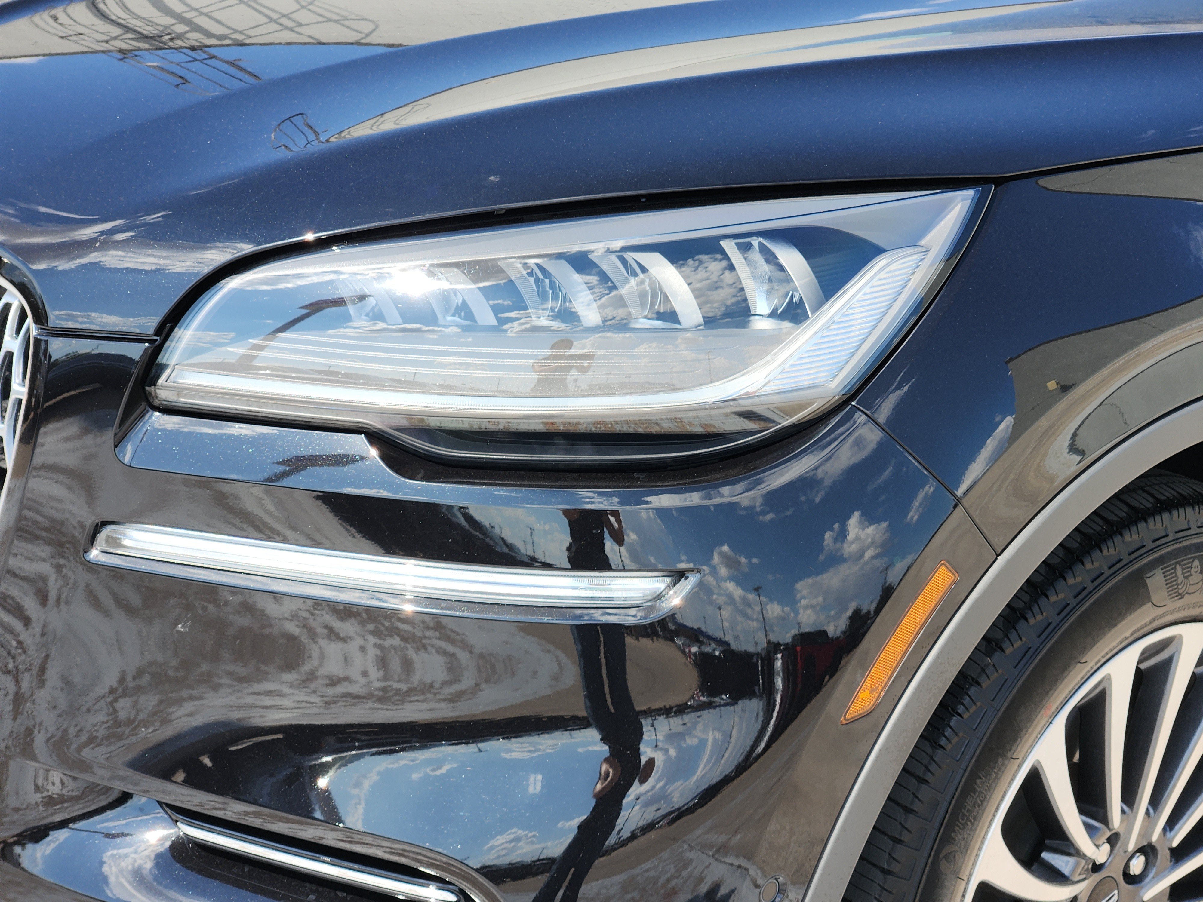 Used 2023 Lincoln Aviator Reserve w/ Equipment Group 201A RWD image 11