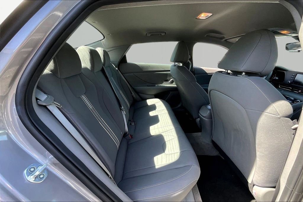 Used 2023 Hyundai Elantra SEL image 24