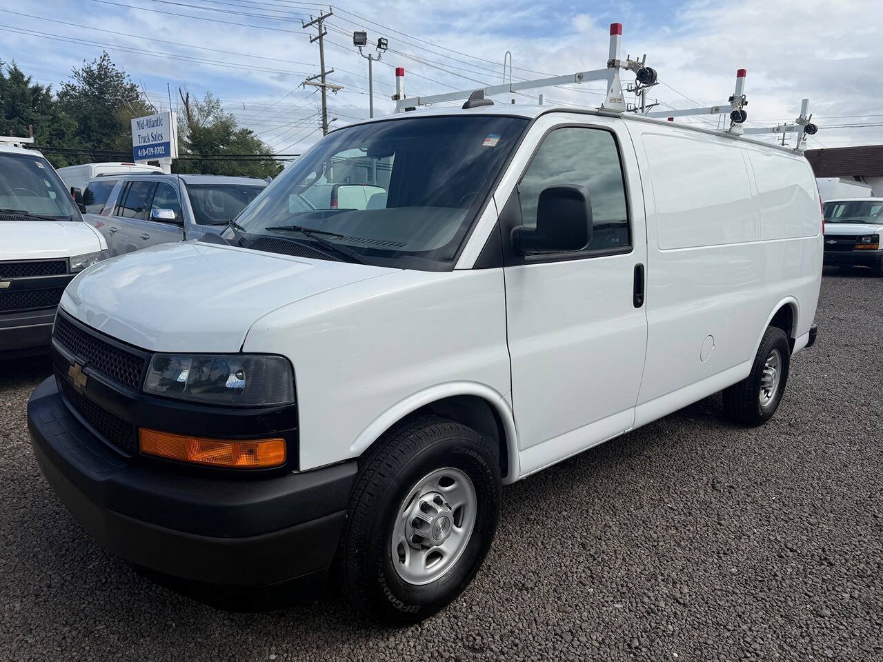 Used 2020 Chevrolet Express 2500 w/ Driver Convenience Package RWD image 1