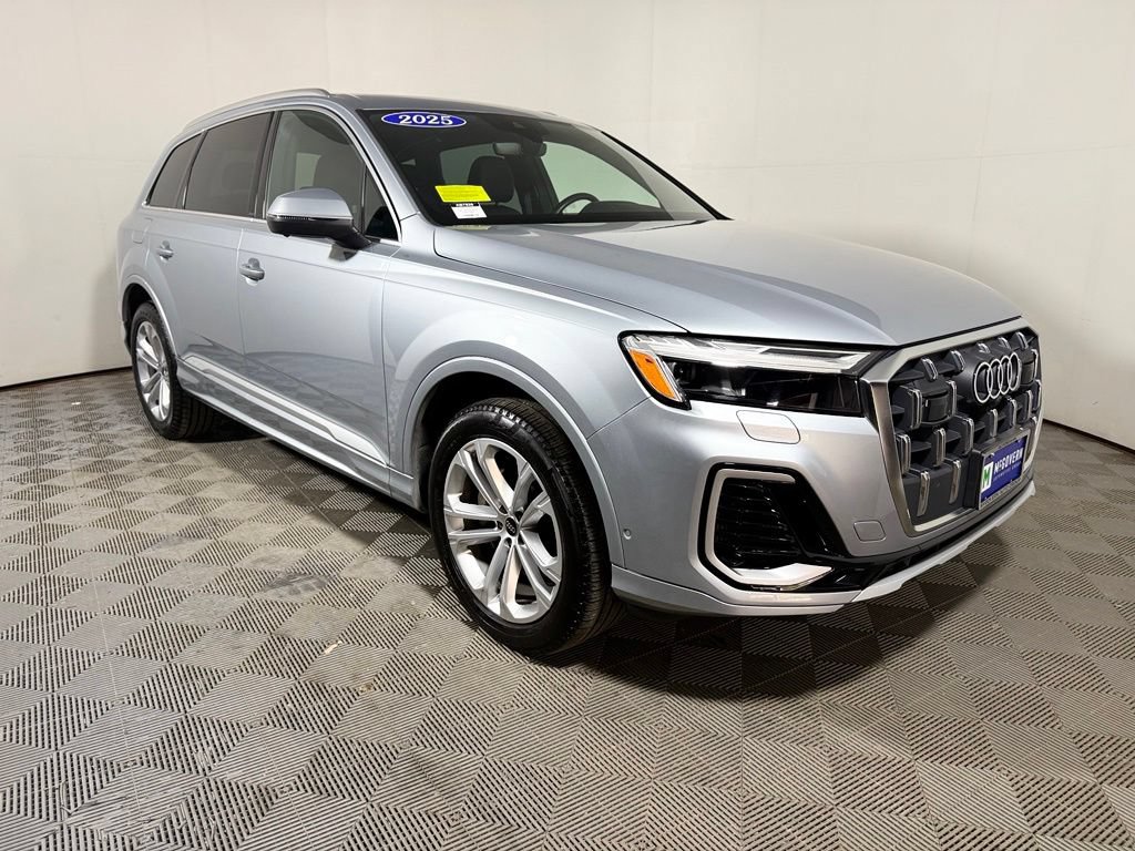 Used 2025 Audi Q7 3.0T Premium Plus AWD/4WD image 9