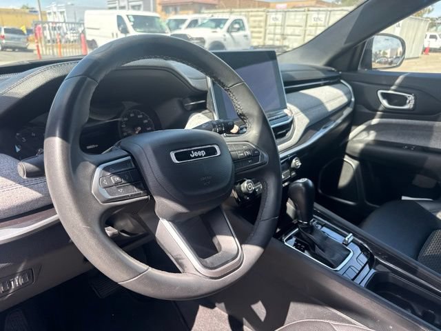 Used 2024 Jeep Compass Latitude AWD/4WD image 10