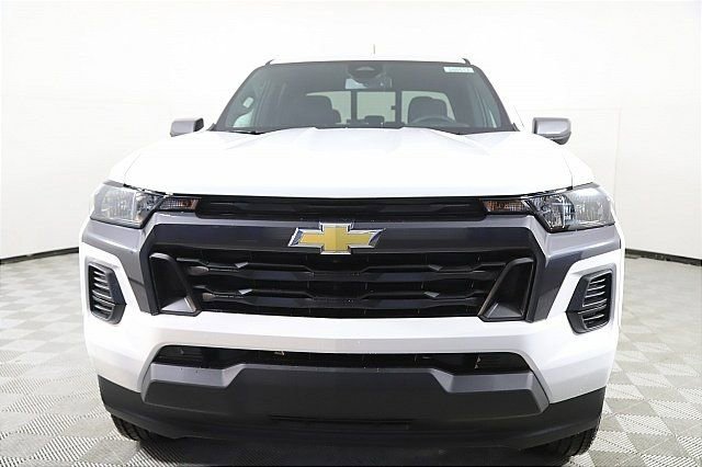 New 2025 Chevrolet Colorado LT image 3